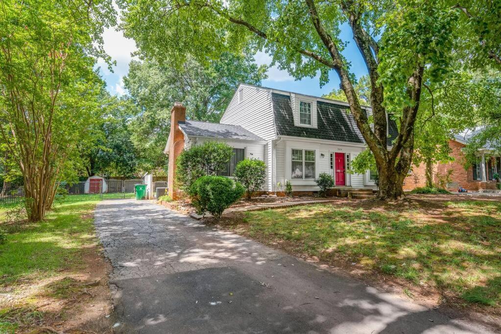 Апартаменты Spotless 4Br Near Clt Uptown, Fast Wi-Fi Шарлотт Экстерьер фото